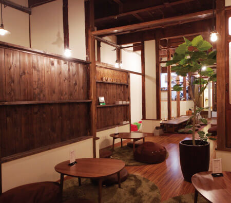 おやこカフェ Baby Leaf | こどもと親子で一緒にくつろげるママのためのおやこカフェ | ベビーリーフ(大阪 / 中崎町・天六)