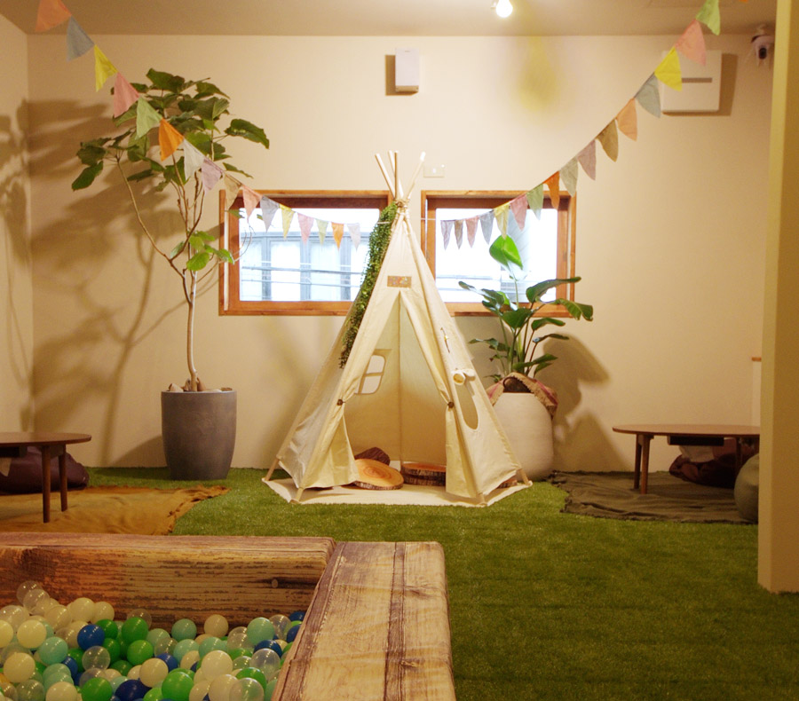 おやこカフェ Baby Leaf | こどもと親子で一緒にくつろげるママのためのおやこカフェ | ベビーリーフ(大阪 / 中崎町・天六)